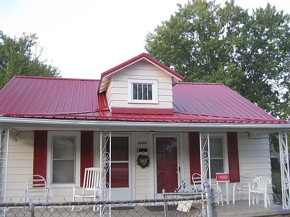 House Boasts Cape Cod Style