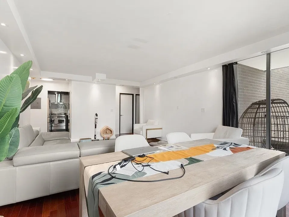 33 Pond Ave #924