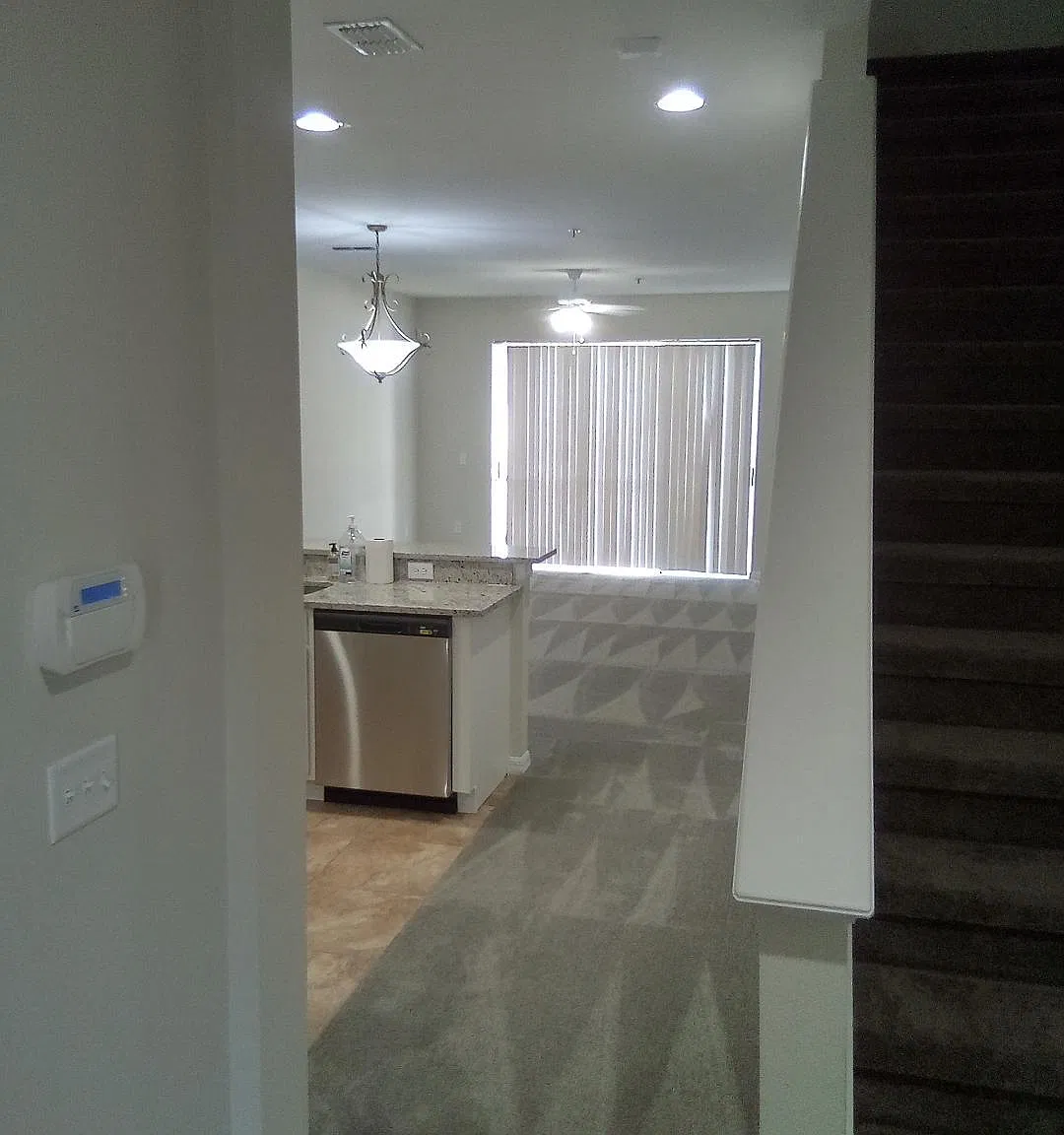 3 bed, 2.5 bath, 1728 sqft, $2,450 — Photo 2