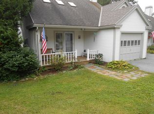 51 Russell St #A, Arlington, VT 05250