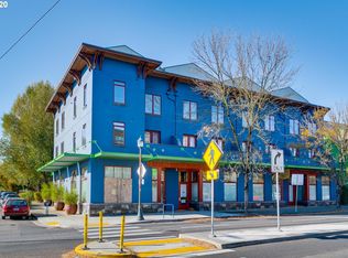 325 NE Graham St APT 12, Portland, OR 97212