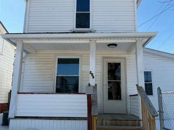 208 S 15th St, Sebring, OH 44672