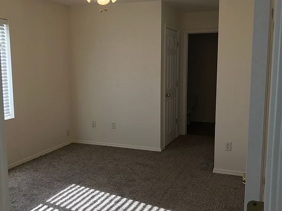 5th image of 4141 Grizzly Way