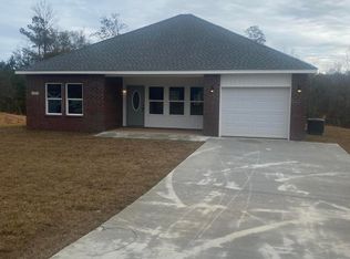 7 Colony Rd, Mc Henry, MS 39561
