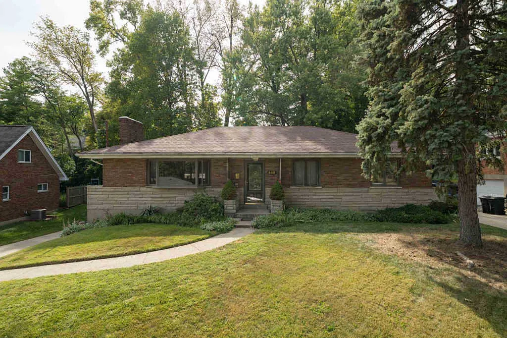 309 Hazelwood Dr photo 1