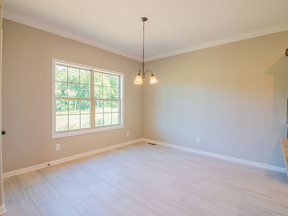 5th image of 1719 Forest St