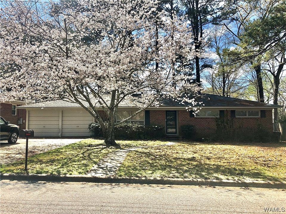 1st image of 3682 Mayfair Dr