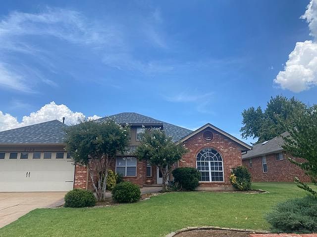 1st image of 2105 Summer Hollow Ln