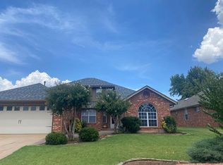 2105 Summer Hollow Ln, Edmond, OK 73013
