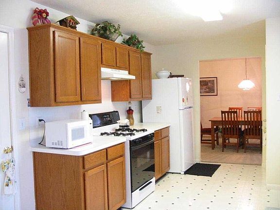 5th image of 12063 Hadley Falls Ct