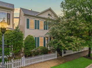 845 Lake Varuna Dr, Gaithersburg, MD 20878