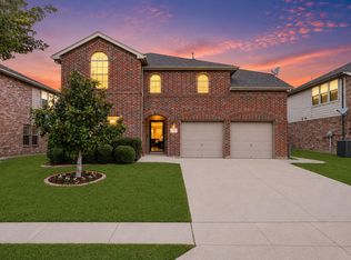 9121 Liberty Crossing Dr, Fort Worth, TX 76131
