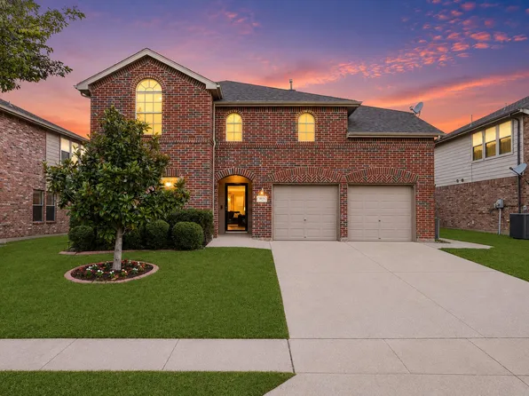 9121 Liberty Crossing Dr, Fort Worth, TX 76131