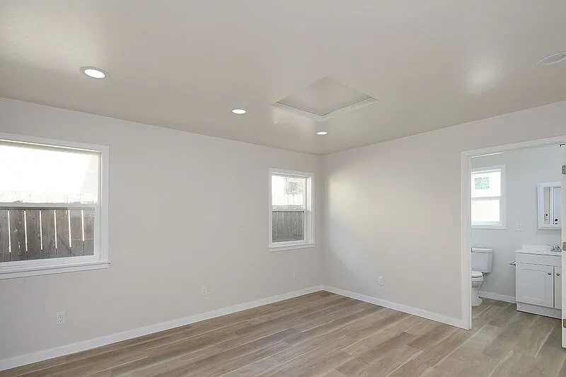 Studio, 1.0 bath, $1,495 — Photo 4