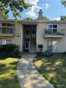 175 Applegate Ln, East Brunswick, NJ, 08816
