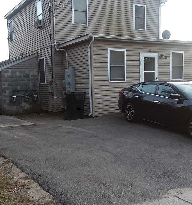 2nd image of 40 Redington St