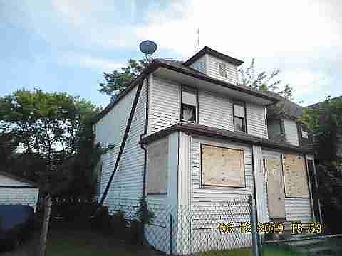 7726 E Canfield