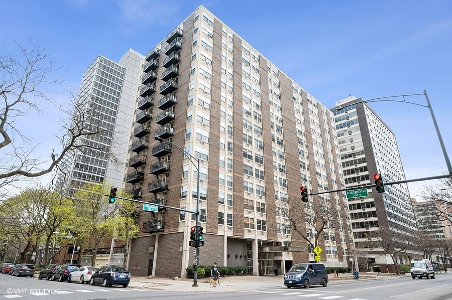 1st image of 3033 N Sheridan Rd APT 408