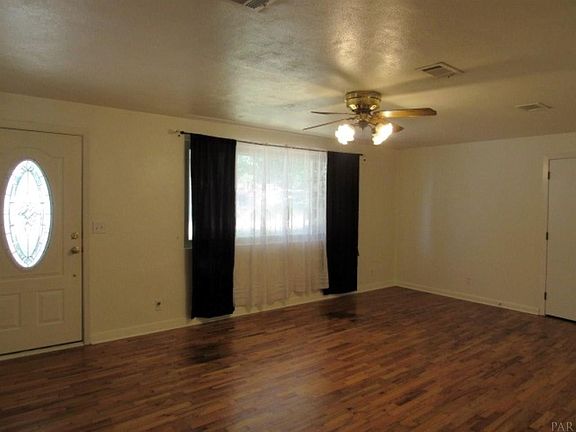 5th image of 211 Charleston Dr
