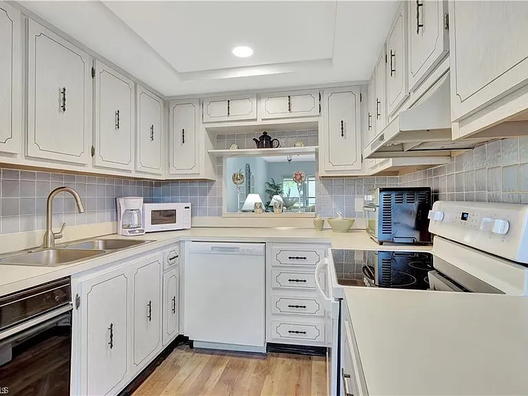 360 Charlemagne Blvd #D105 — Photo 15