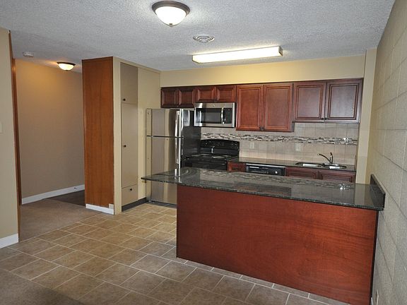5th image of 601 S 18th St #208