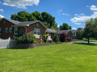 101 Bluegrass Dr, Columbia, KY