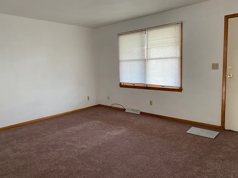 452 E Gompers Ave — Photo 2