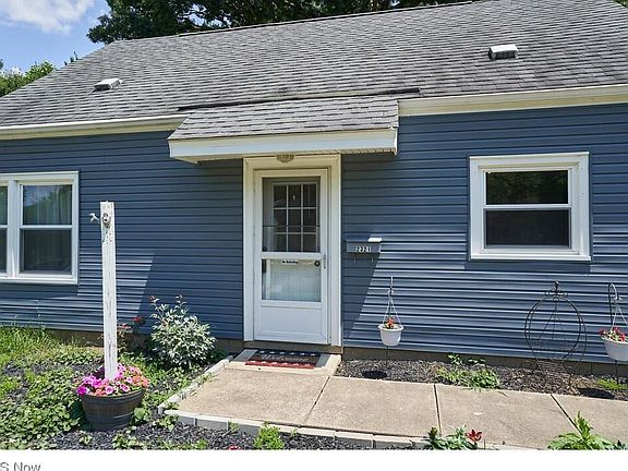2nd image of 2321 Suncrest Dr