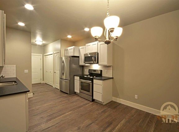 3rd image of 4382 Glenwood Dr