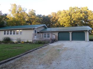 11749 Valley View Rd, Mountain Grove, MO 65711
