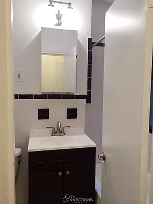 Rented by City Connections Realty | media 17