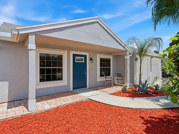 2nd image of 7955 Ridgewood Drive