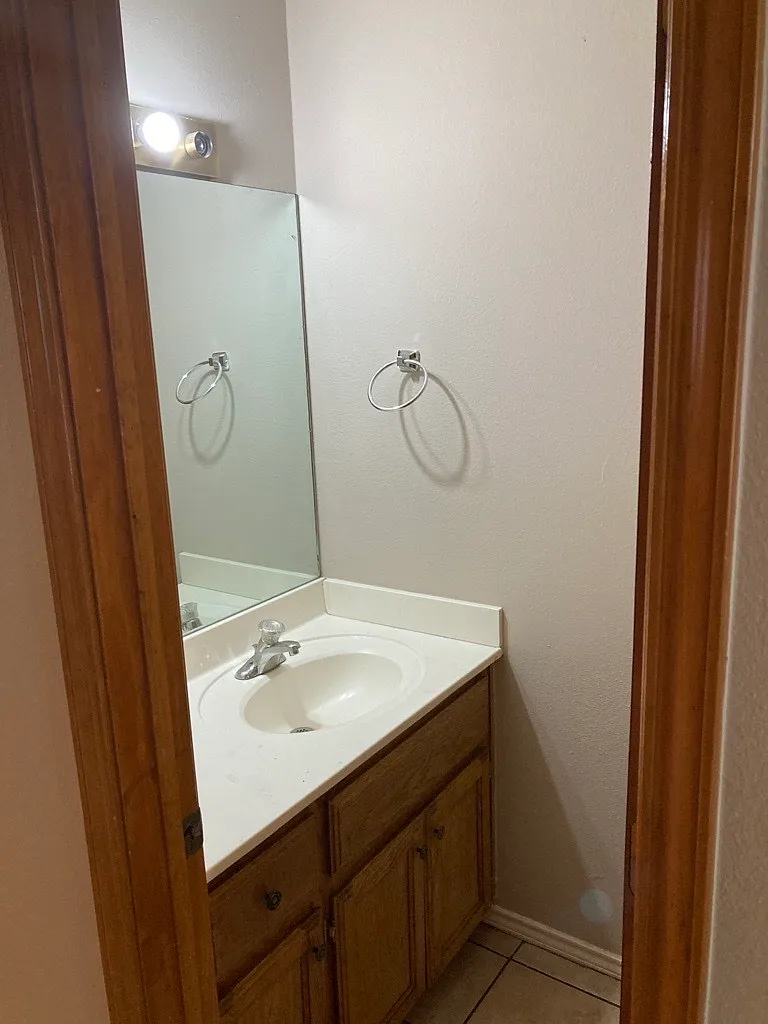 4308 Kings Drive - 3 — Photo 4