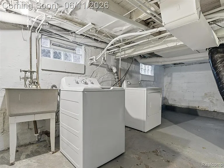 404 La Plaza Ct — Photo 19