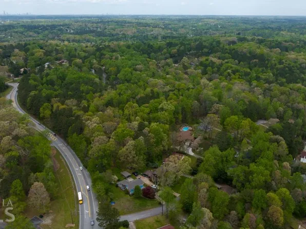 4022 Snapfinger Rd, Lithonia, GA 30038