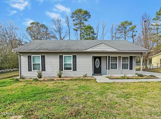 203 Cardinal Rd, Jacksonville, NC 28546