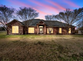 1102 Westminister Dr, Waxahachie, TX 75165