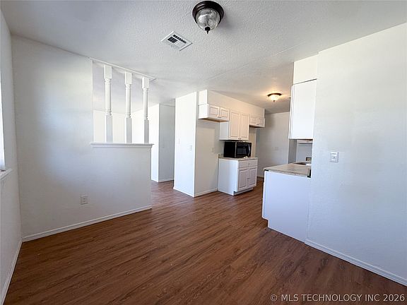 3rd image of 422 E 24th St
