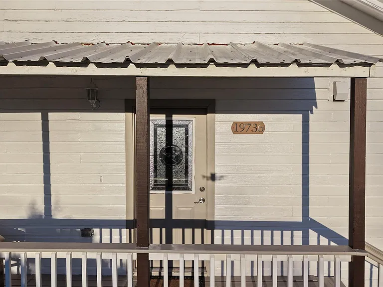 19736 Dunbar Ave — Photo 15