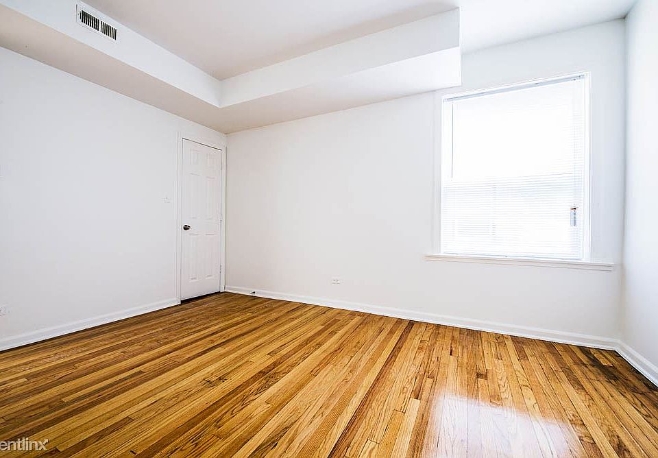 219 E 68th Pl Apartments Chicago Bedroom_03