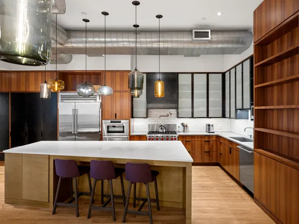 363 Greenwich Street image 2 of 8