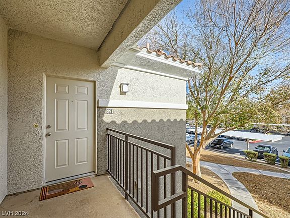 2nd image of 2325 Windmill Pkwy APT 821