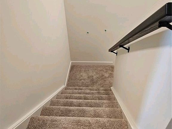 5th image of 824 Woolwich St #142