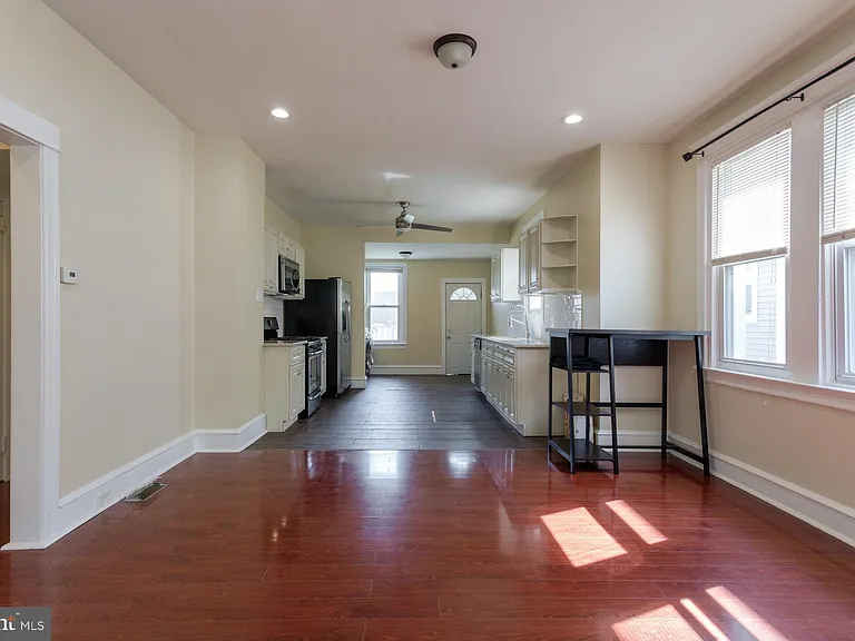 1213 Friendship St — Photo 8