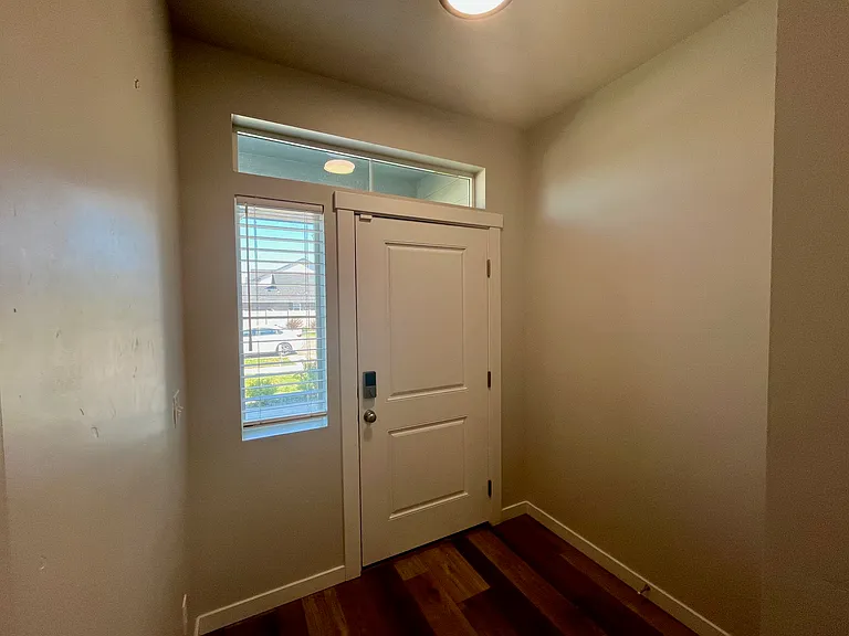 1209 W Davenport St — Photo 3