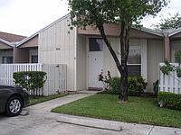1st image of 552 Woodgate Cir
