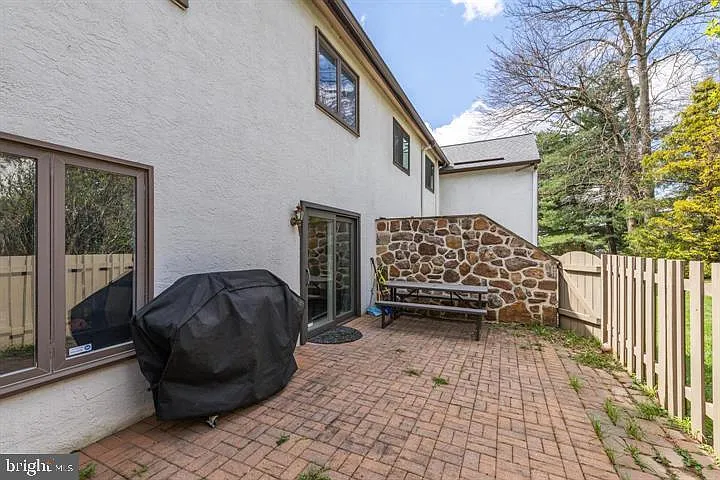 114 Pinecrest Ln — Photo 24