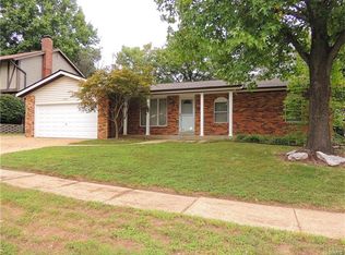 2723 Queen Bee Ln, Saint Louis, MO
