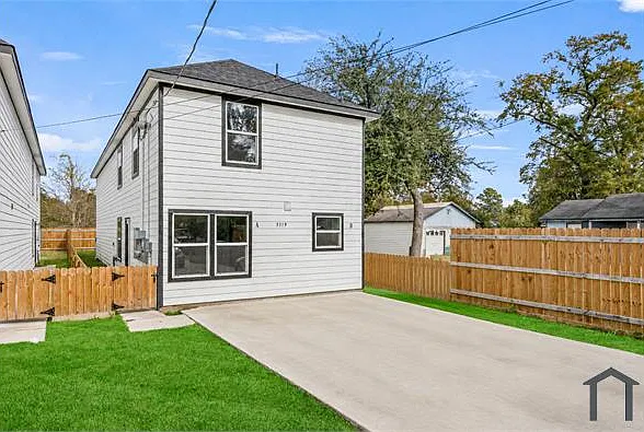 7125 Bywood St — Photo 2