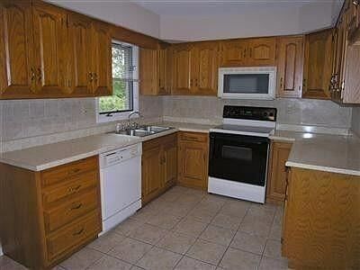 4th image of 713 Camino Dr